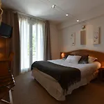 Logis Restaurant Le Castel Fleuri 2* Saint-Jean-en-Royans