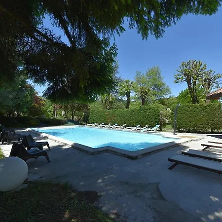 Logis Restaurant Le Castel Fleuri Hotel