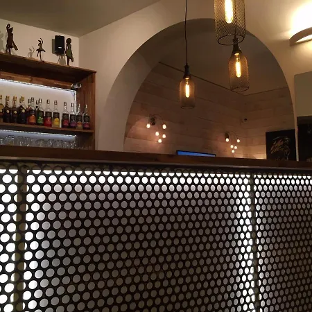 Logis Restaurant Le Castel Fleuri Saint-Jean-en-Royans