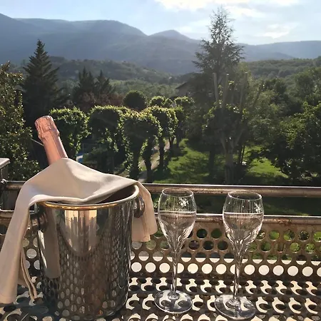 Hotel Logis Restaurant Le Castel Fleuri Saint-Jean-en-Royans