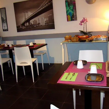 Le Castel Fleuri Hotel Saint-Jean-en-Royans