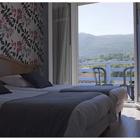 Le Castel Fleuri Hotel